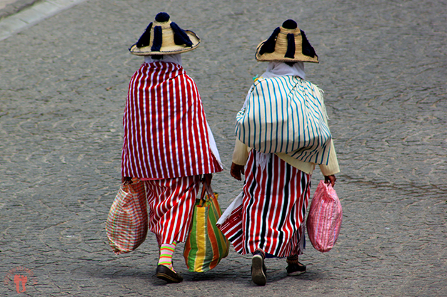 Mujeres del Rif con sus vestimenta tradicional, incluido el sombrero rifeño