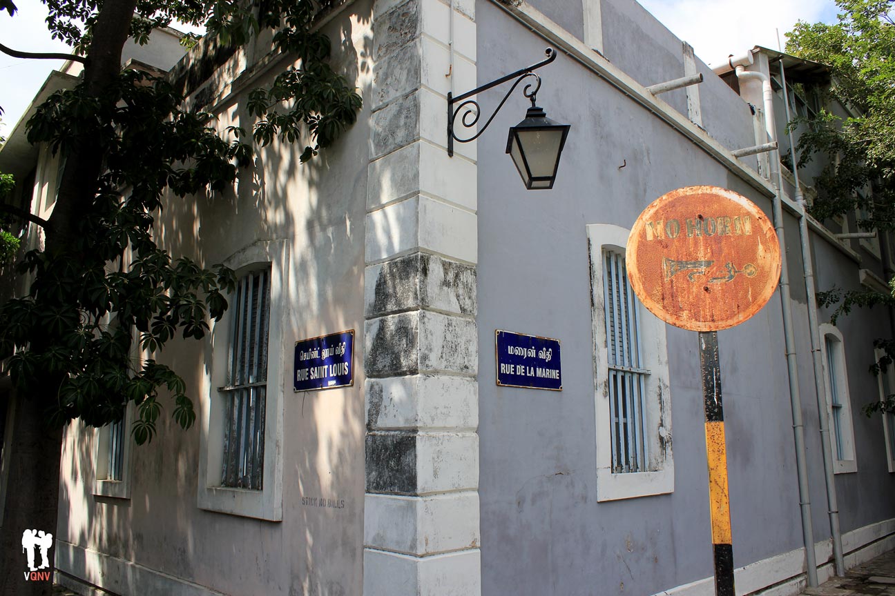 Rue Sant Louis et Rue de la Marine