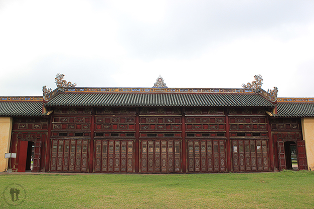 Puerta de uno de los palacios