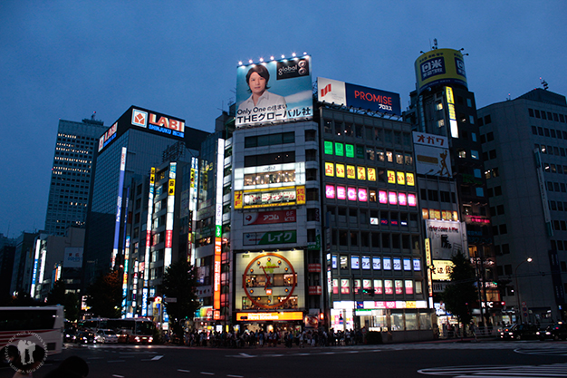 Tokyo nocturno a pie de calle