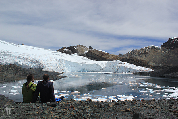 Contemplando el glaciar