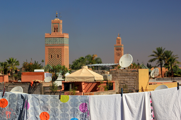 Azoteas de Marrakech, con las mezquitas de fondo