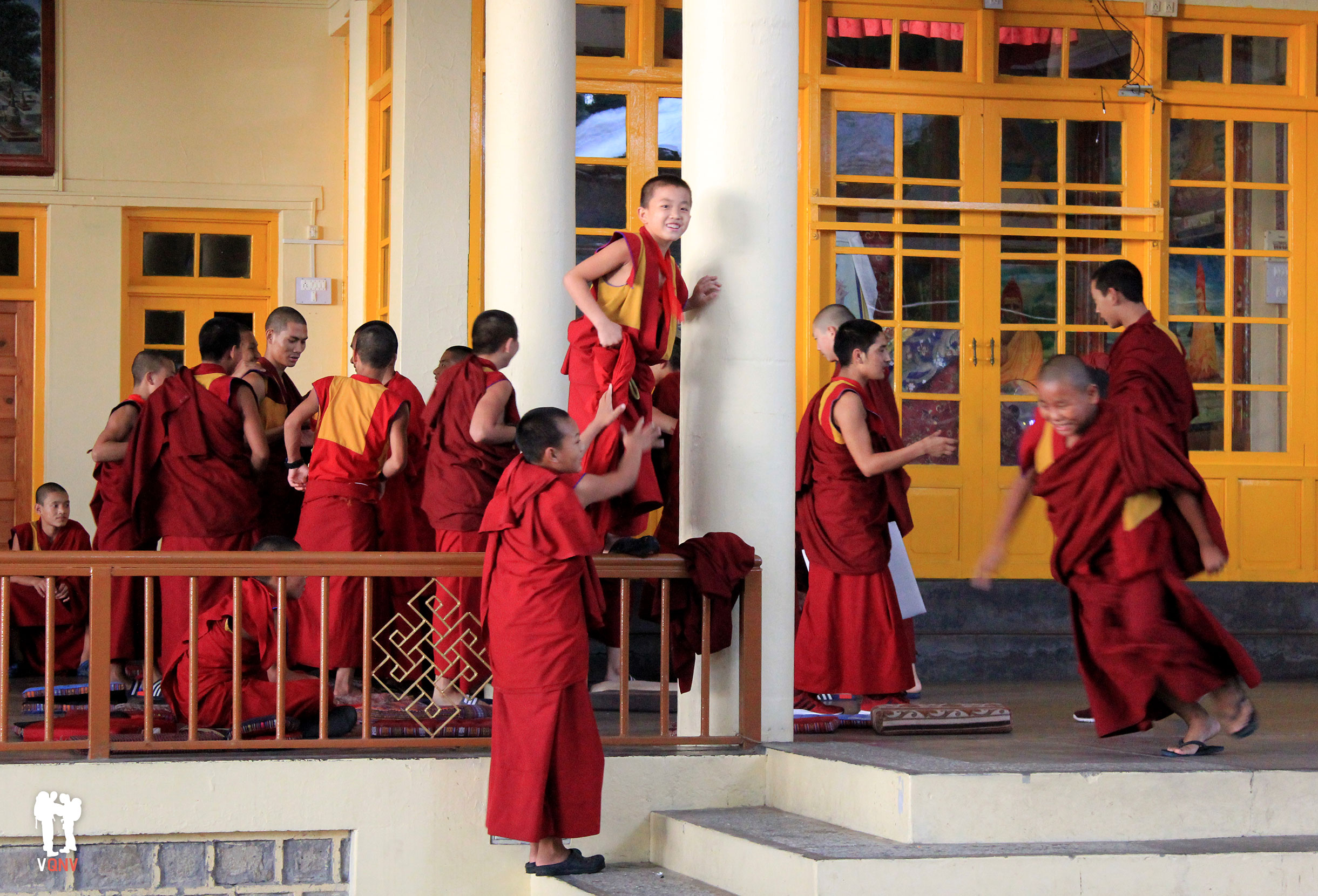 Estudiantes en el Templo del Dalái Lama