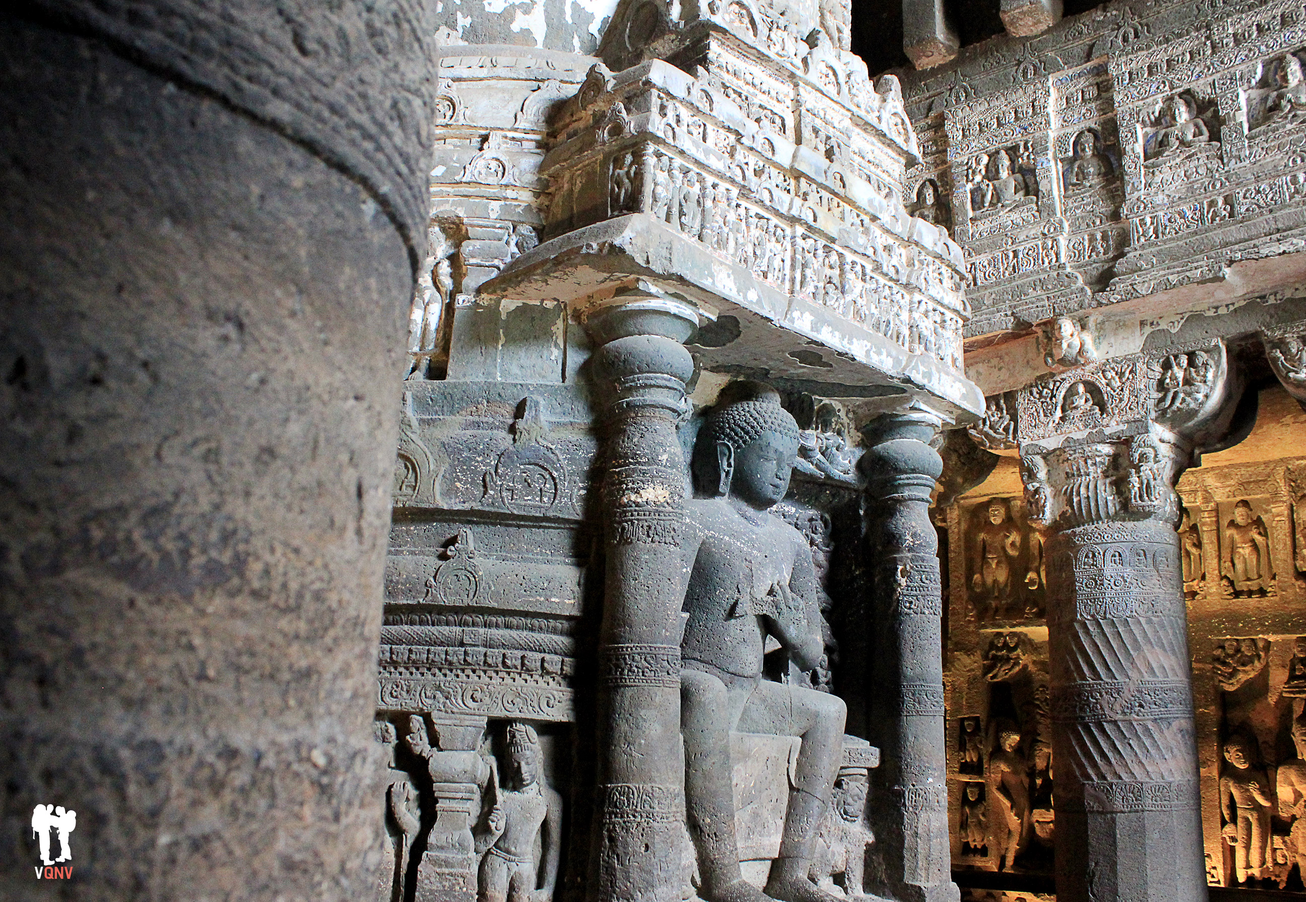 Monasterio en una de las cuevas de Ajanta