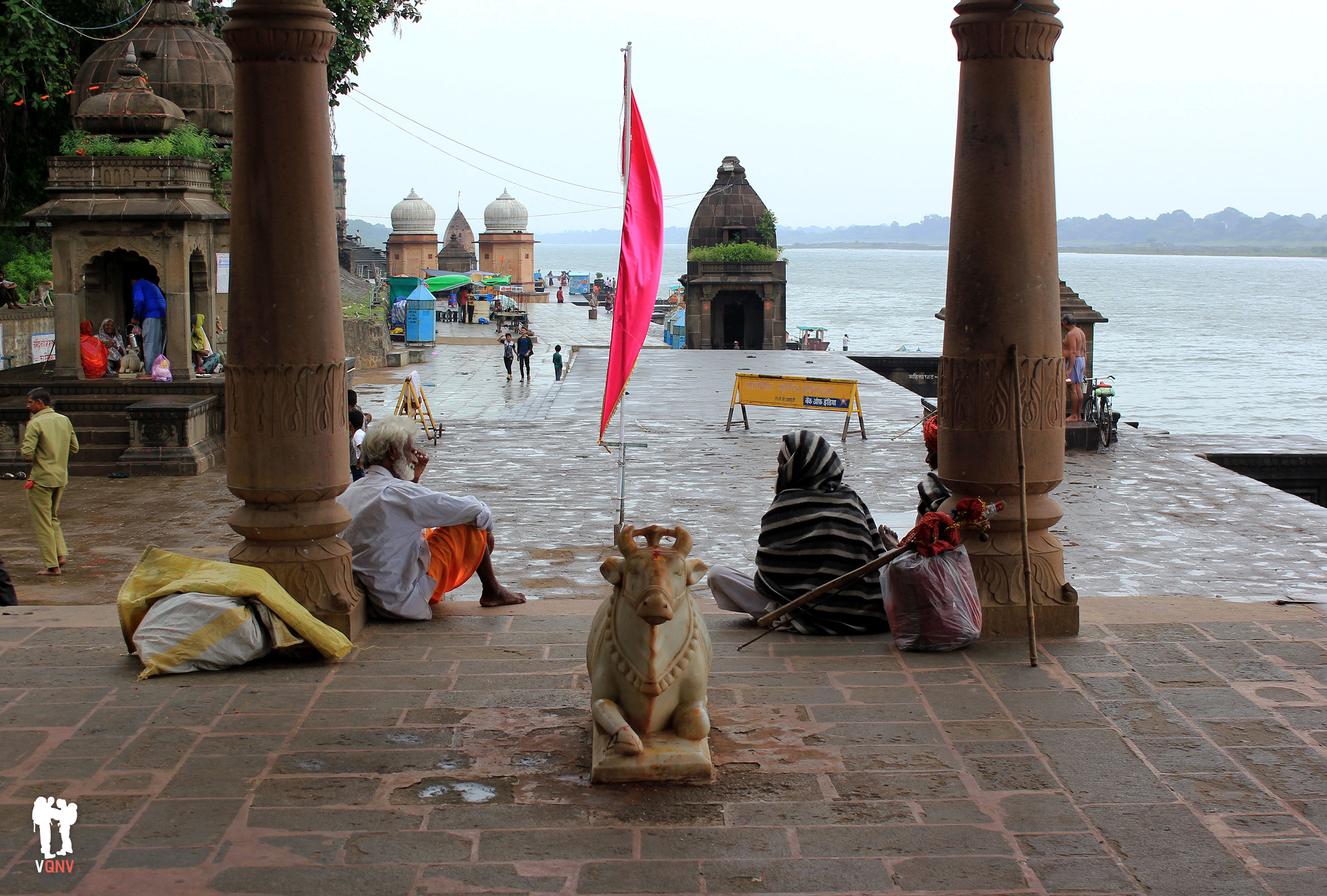 Ghats a orillas del río Narmada en Maheshwar