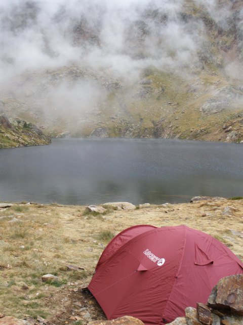 Estany d’ Estats. Estaremos solos durante toda la noche.