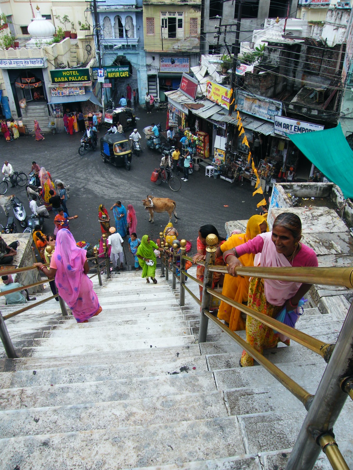 Escaleras que conducen al templo